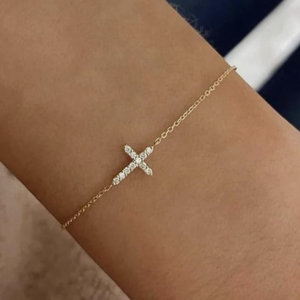 Gold Bracelets for Women,Dainty Gold Cross Bracelet 14K Gold Plated Beaded Bracelets for Women Trendy Bracelet Stack Pearl Bracelet Set Waterproof Chain Bracelet Gold Jewelry for Women Baptism Gifts